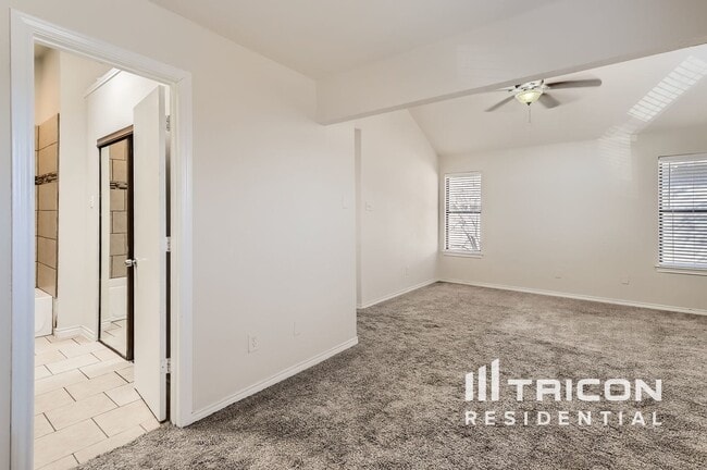 Building Photo - 3811 Clover Hill Ln