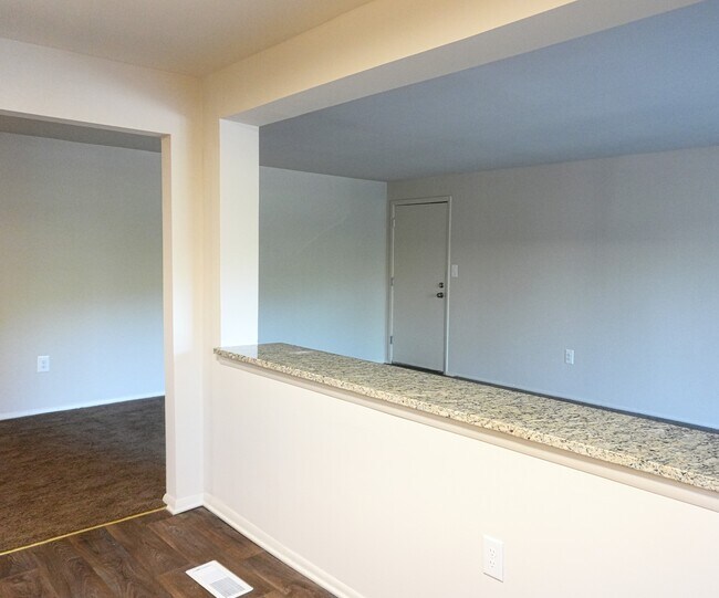 Open Concept Kitchen - 1663 N Forest Park Ave
