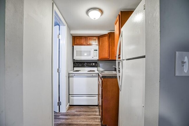 Building Photo - 706 Chickamauga Ave