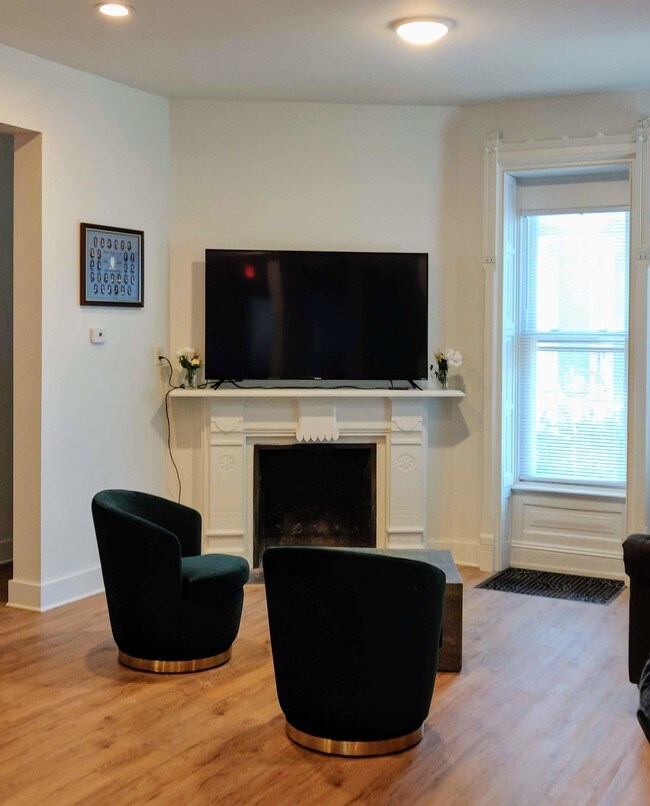 Building Photo - 53 Main St