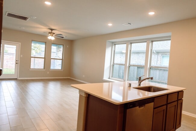Building Photo - 27015 Bel Air Pt Ln
