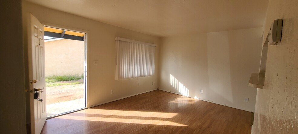 Building Photo - 1535 E 29th Ave