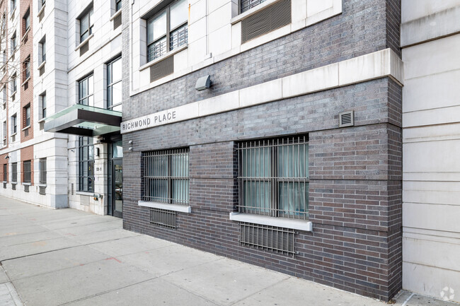 Building Photo - 12911 Jamaica Ave