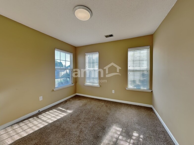 Building Photo - 108 Ashby Cross Ct