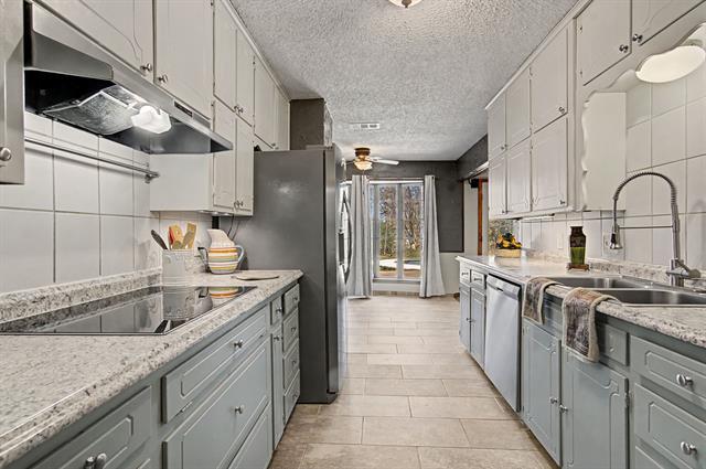 Building Photo - 604 Baker Dr