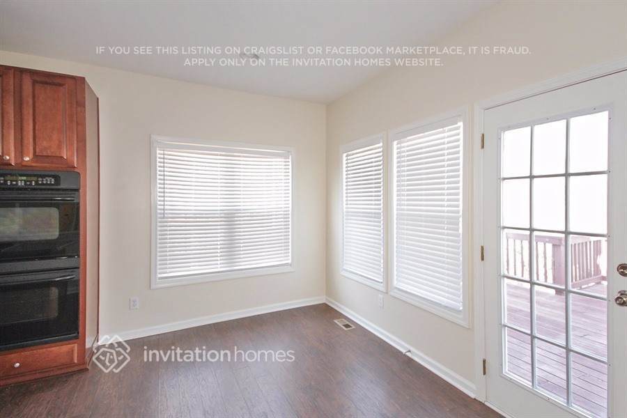 Building Photo - 7120 Thoreau Cir