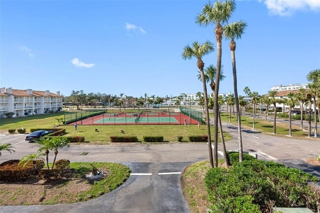 Building Photo - 363 Pinellas Bayway S