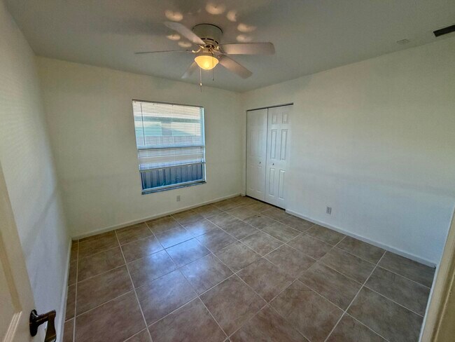 Building Photo - 1742 SW Effland Ave