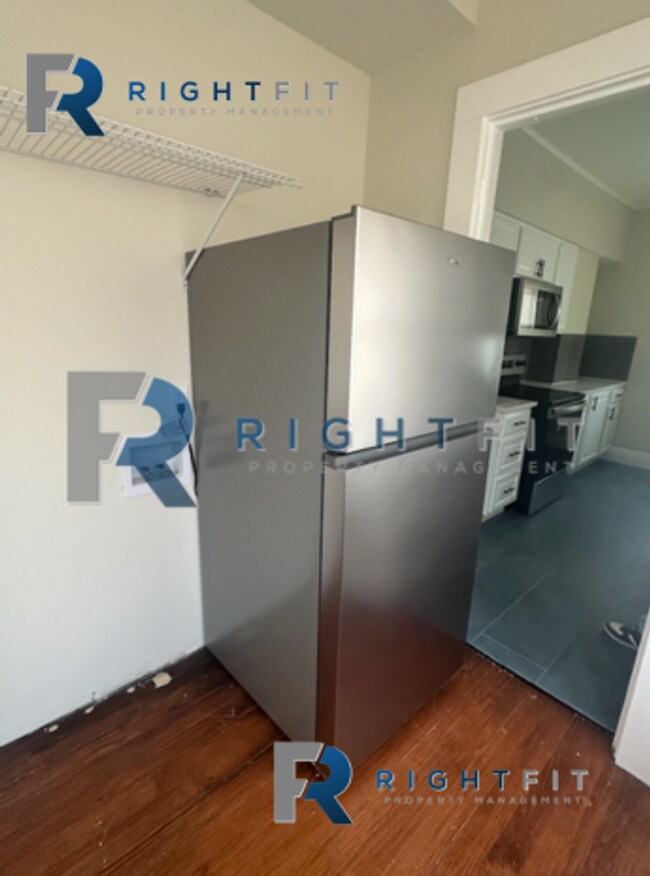 Building Photo - Victorian Charm in the Historic District