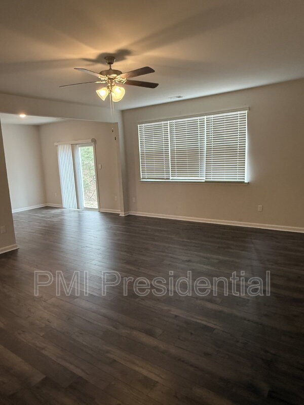 Building Photo - 11075 Chappell Crk Cir