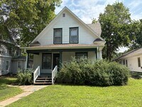 Building Photo - Charming 3-Bed Home with Spacious Layout &...