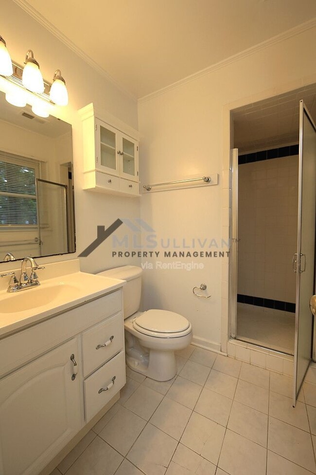 Building Photo - 304 Cheryl Ave