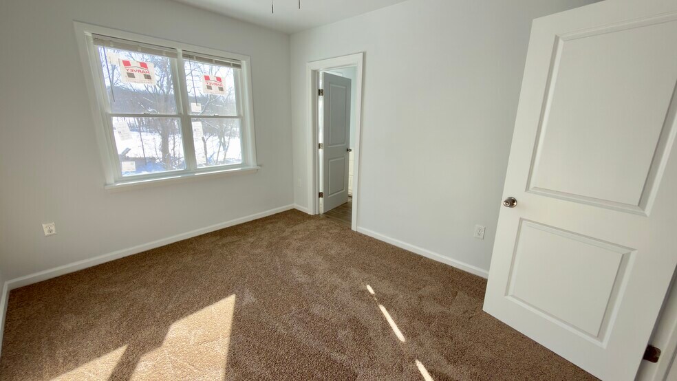 Building Photo - 403 N Walnut St