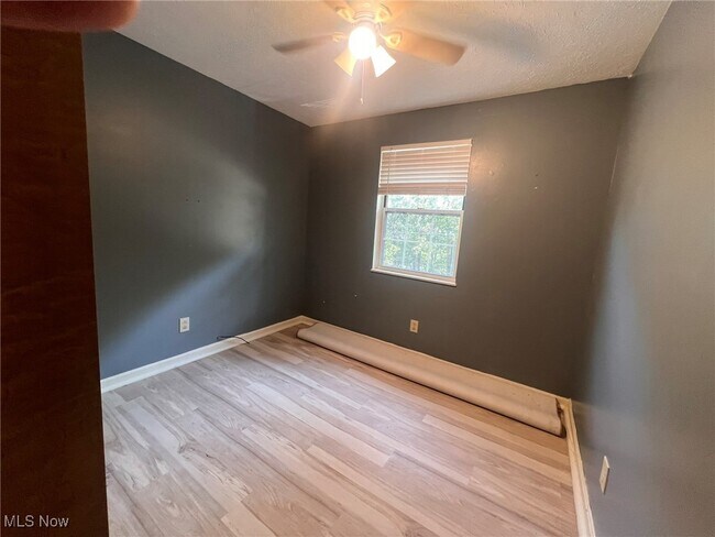 Building Photo - 66 Wildwood Heights Dr