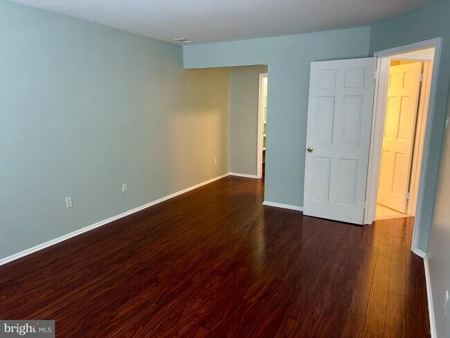 Building Photo - 311 Andover Pl