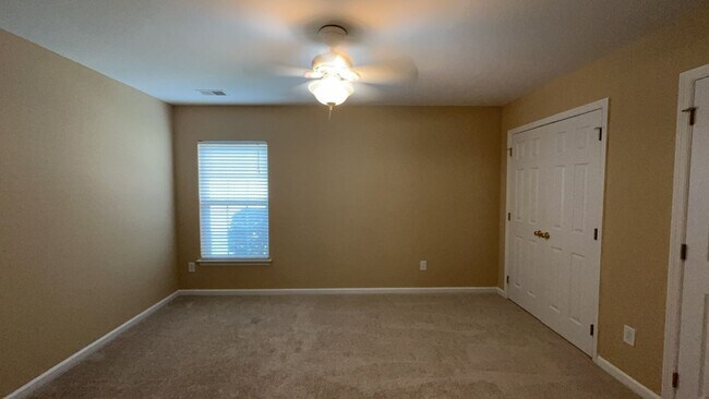 Building Photo - 135 Wildberry Ln