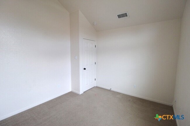 Building Photo - 3517 Settlement Rd