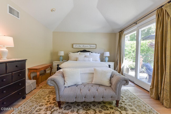 Building Photo - 2230 Memory Ln