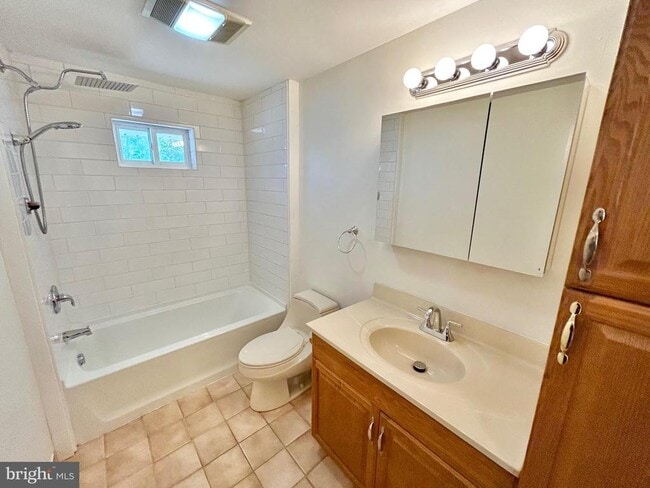 Building Photo - 986 Sherbrook Cir