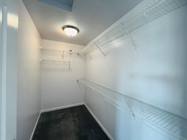 Building Photo - 4 Bedroom 2.5 Bathroom Home w/ Garage In Ferndale!