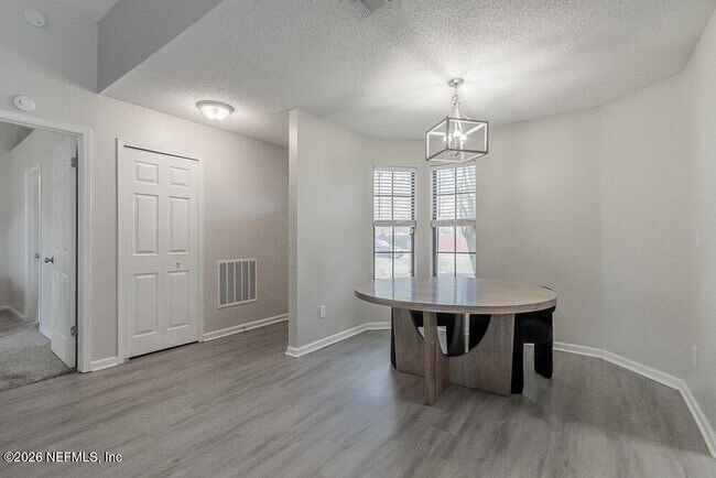Building Photo - 8755 Huntington Woods Cir N