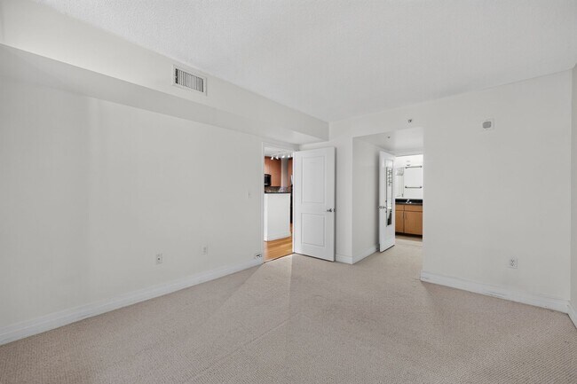 Building Photo - Penn Quarter 1BR Condo with Balcony, Garage Parking, Storage, Concierge, and Rooftop Deck.