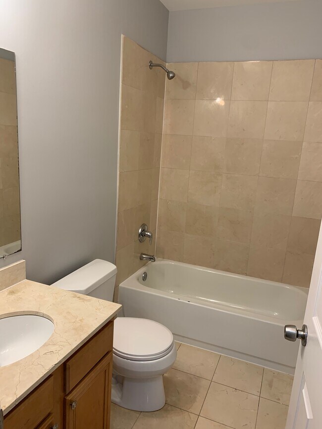 2nd bathroom - 2327 S Sawyer Ave