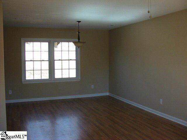 Building Photo - 378 Vanderbilt Rd