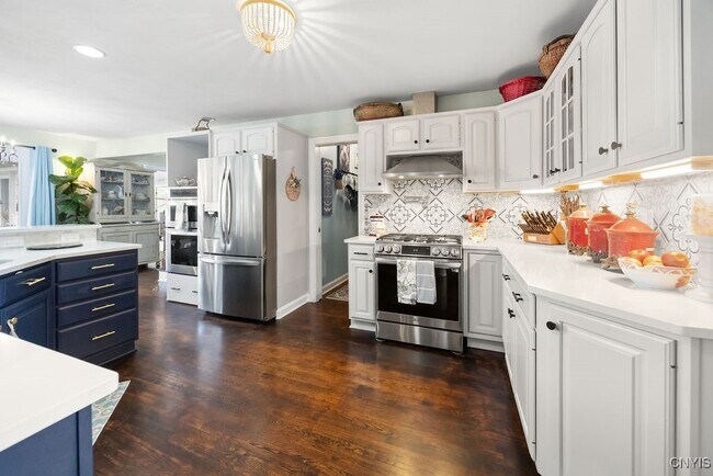 Building Photo - 5479 Lake Rd