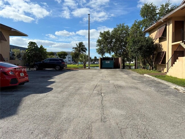 Building Photo - 6858 NW 173rd Dr