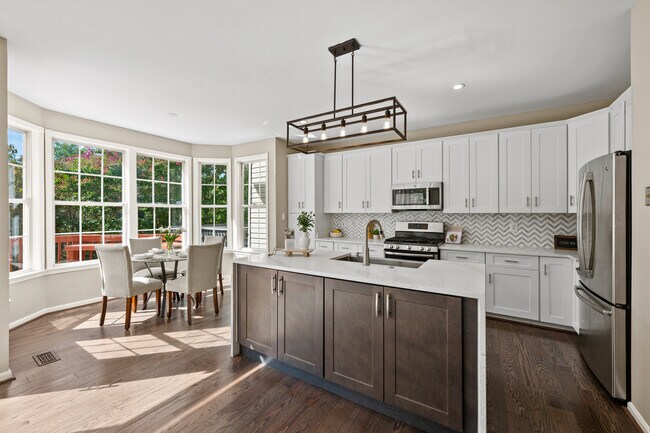 Building Photo - 13438 Burrough Farm Dr