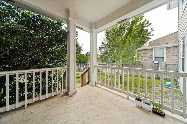 Building Photo - 22911 Cardigan Chase