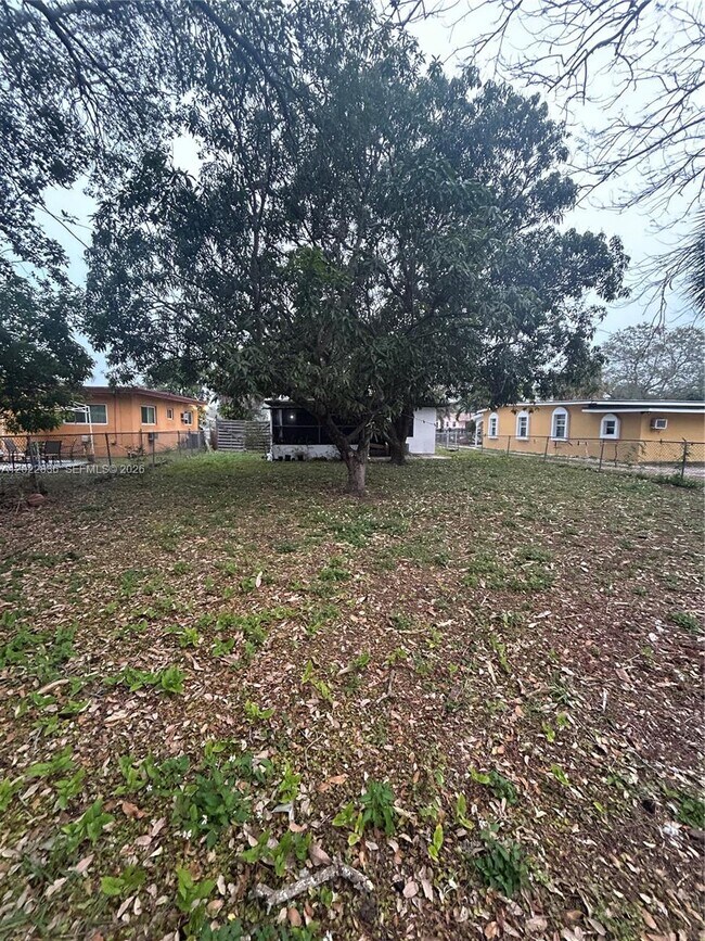 Building Photo - 1080 NW 121st St