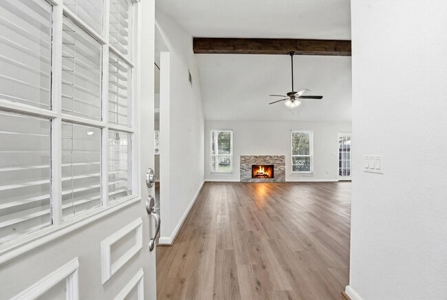 Building Photo - 2919 Lakefield Way