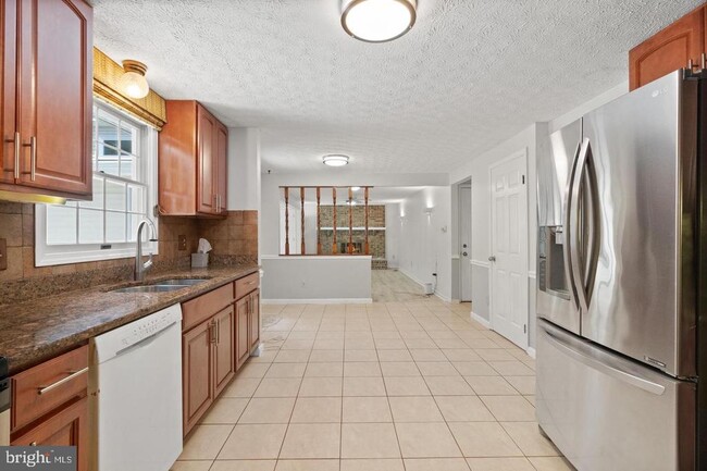 Building Photo - 8084 Winding Way Ct