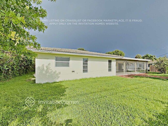 Building Photo - 4441 NE 29th Ave