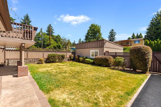 Building Photo - 8406 9th Ave SW