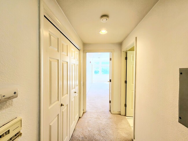 Building Photo - Beautiful Brisbane condo