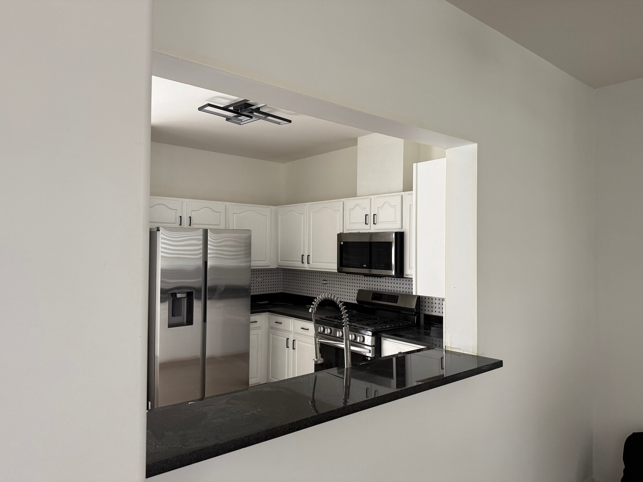 Kitchen Appliances - 1817 Concord Dr
