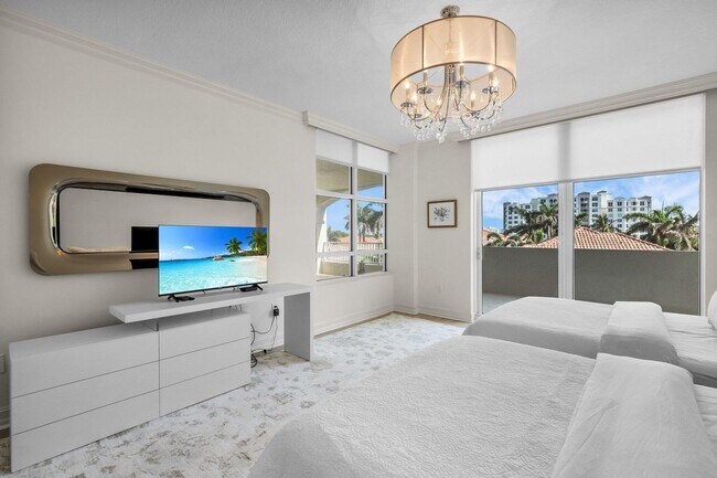 Building Photo - 3700 S Ocean Blvd