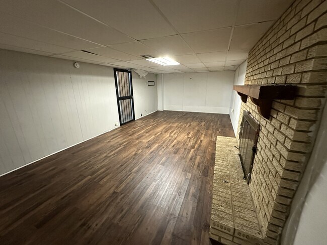 Building Photo - 720 Cedar Cone Cir