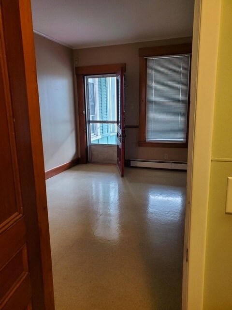 Building Photo - 32 Loomis St