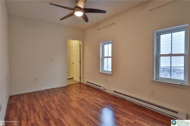 Building Photo - 328 Polk St