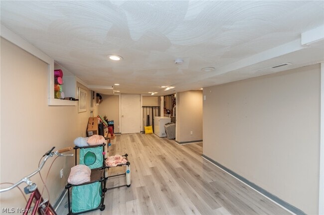 Building Photo - 1446 Hopkins Ave