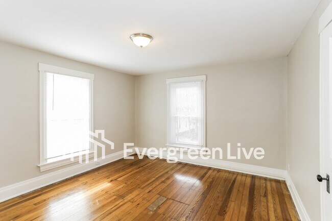 Building Photo - 4524 Whetsel Ave