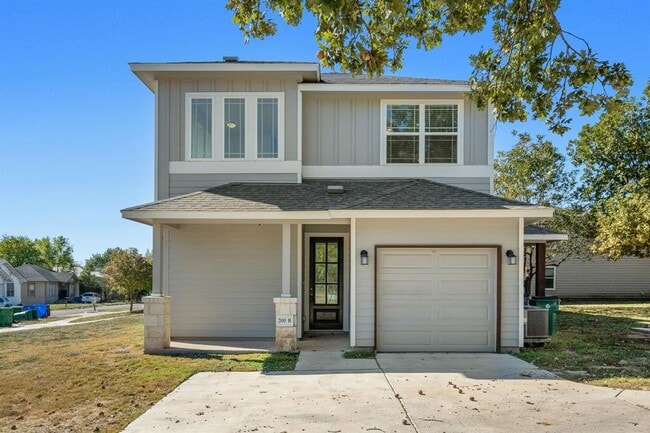 Primary Photo - 700 W 6th St