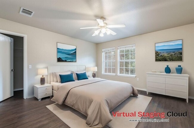 Building Photo - 8712 Dittmar Oaks Dr