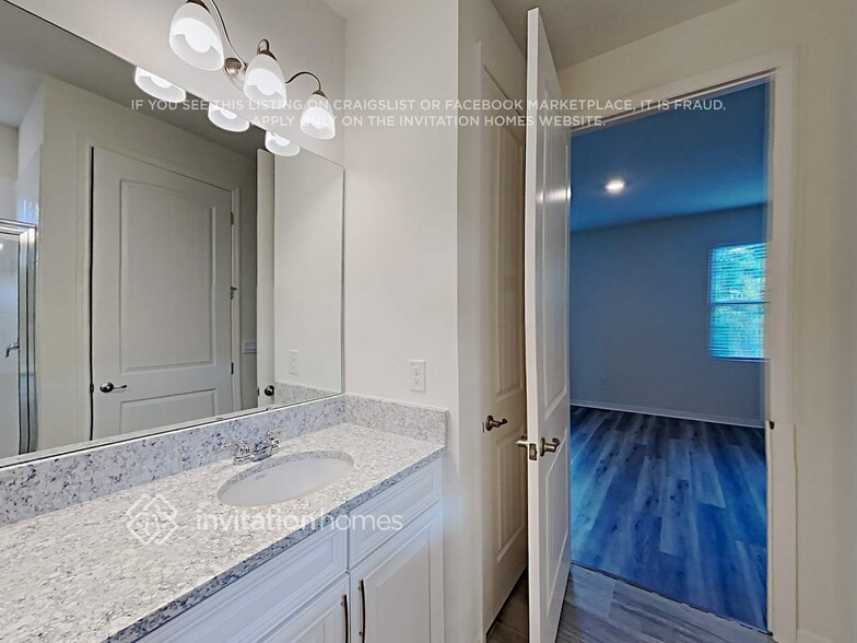 Building Photo - 1523 Lyonsdale Ln