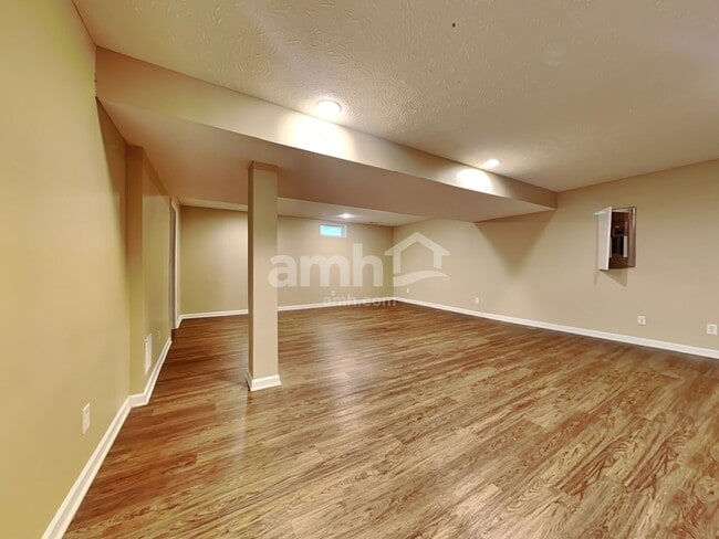 Building Photo - 233 Bannock Dr