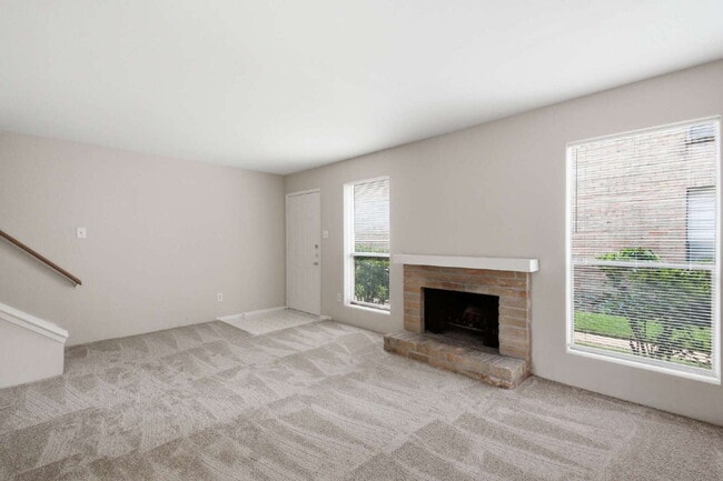 Building Photo - 2120 Wilcrest Dr